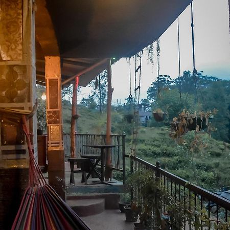 Hostal Tree House Ella Ngoại thất bức ảnh